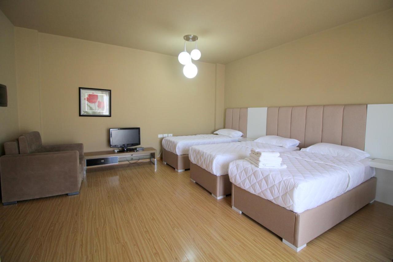 Eval Hotel Sarandë Buitenkant foto