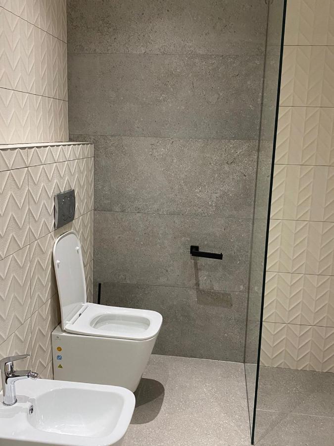 Eval Hotel Sarandë Buitenkant foto