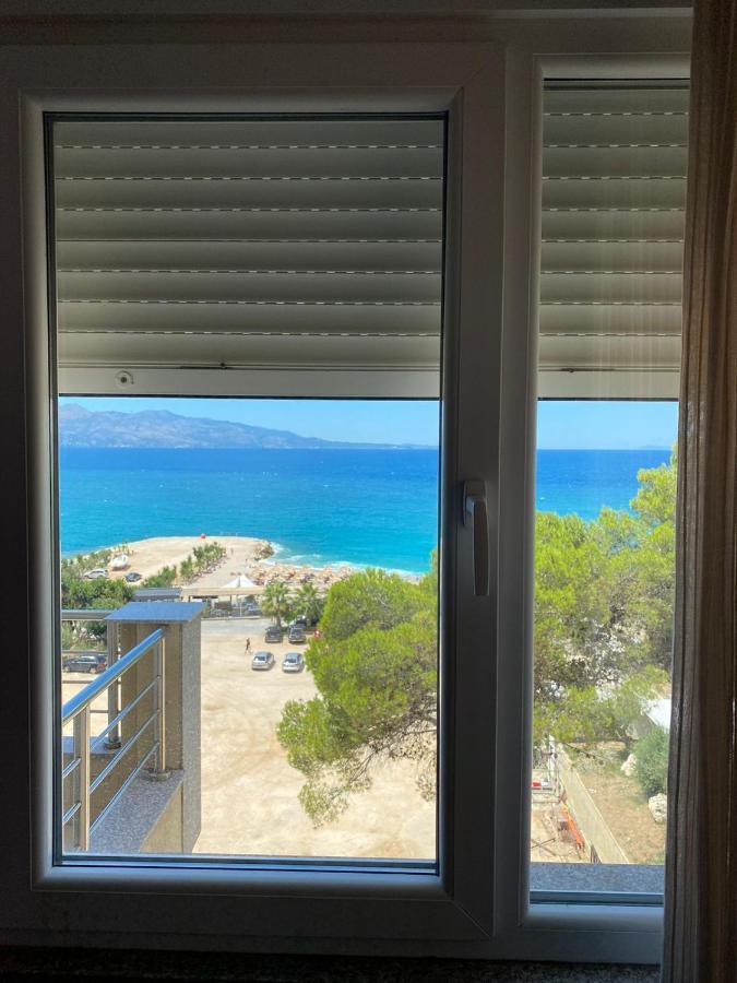 Eval Hotel Sarandë Buitenkant foto