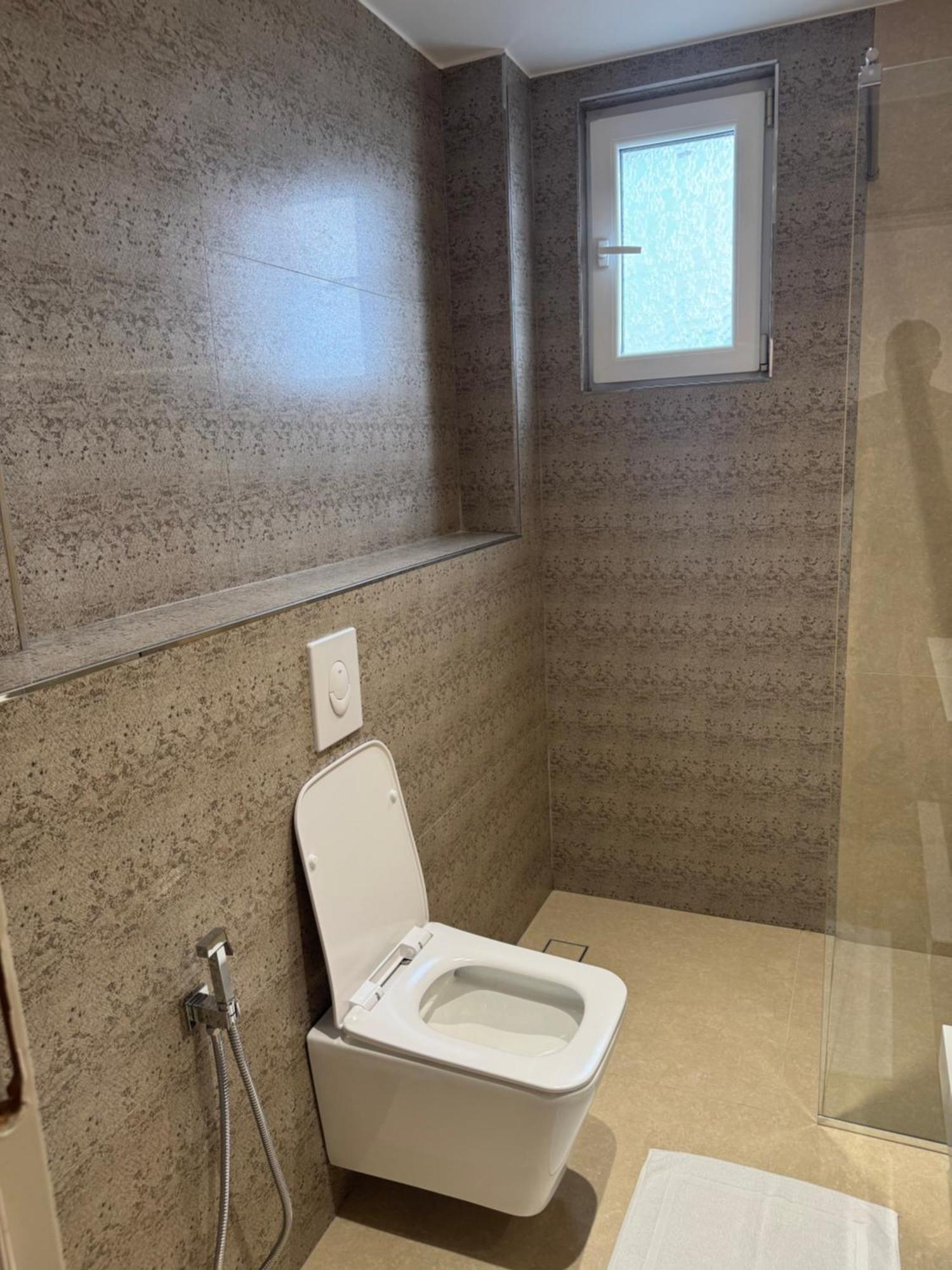 Eval Hotel Sarandë Buitenkant foto